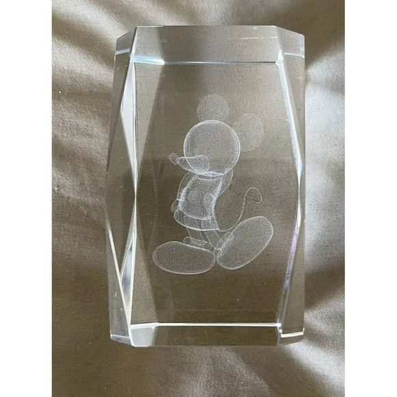 Disneyland Collection Disney Mickey Mouse 3D Laser Etched Hologram Crystal Cube - Picture 7 of 12